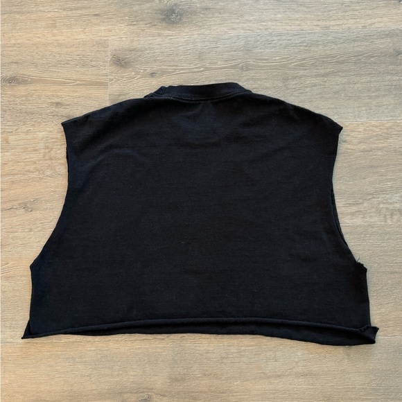 Brandy Melville John Galt Club Inferno Graphic Cropped Raw Hem Tank Top Black - Picture 4 of 7
